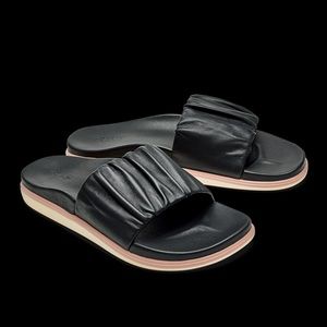 Olukai Pihapiha Slide Leather Sandal